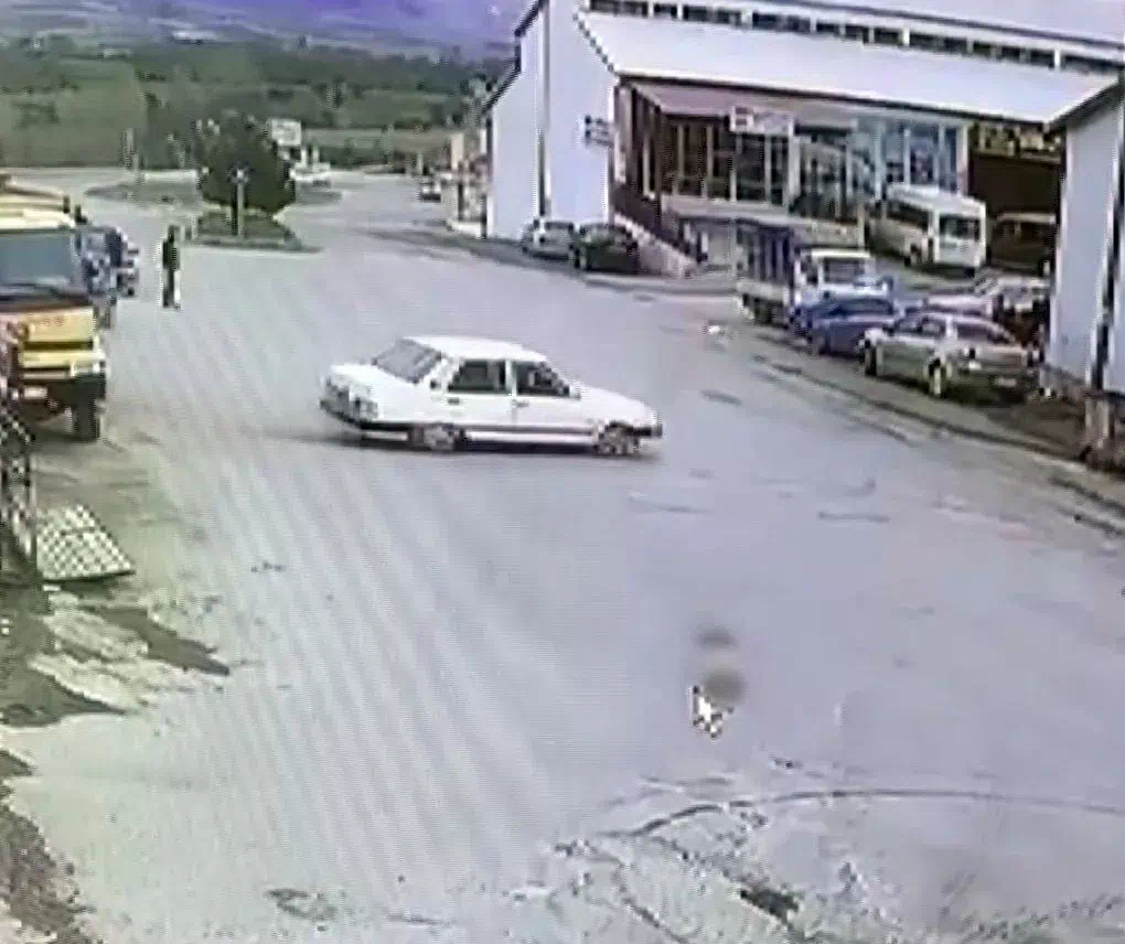 Suşehri’de Drift Yapan Sürücüye Ağır Cezalar!