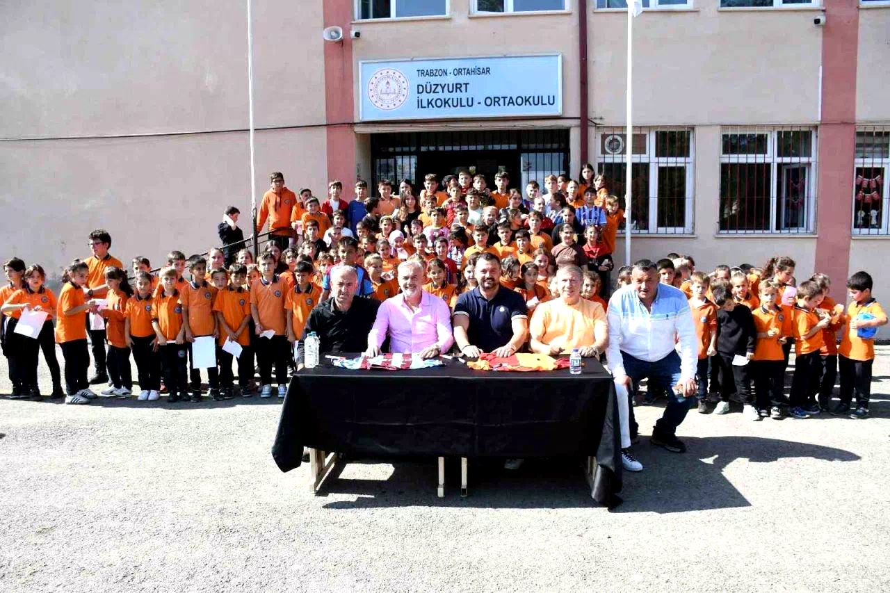 Tanju Çolak ve Hami Mandıralı öğrencilerle buluştu