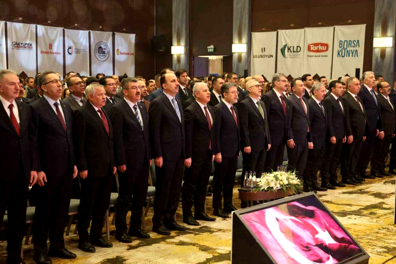 Tarım ve Orman Bakanı Yumaklı: “Sağlıklı ve güvenilir gıdaya giden yolda bütün süreçleri etkin politikalarımızla yöneteceğiz”