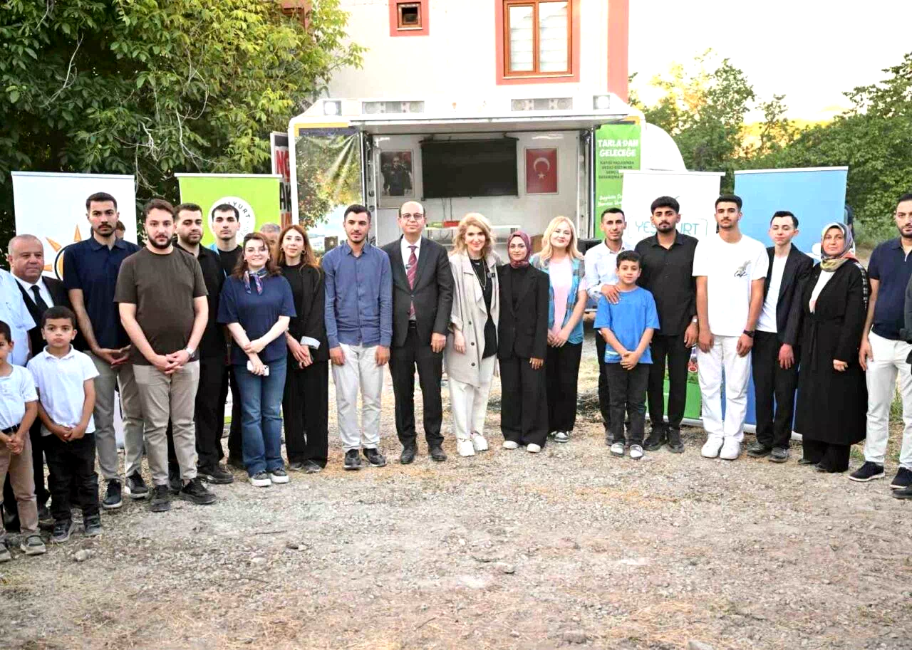 “Tarladan geleceğe” projesi Yeşilyurt’ta hayata geçti