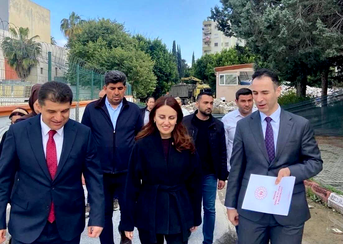 Tarsus’a 2 bin 500 kişilik spor salonu ve yüzme havuzu müjdesi