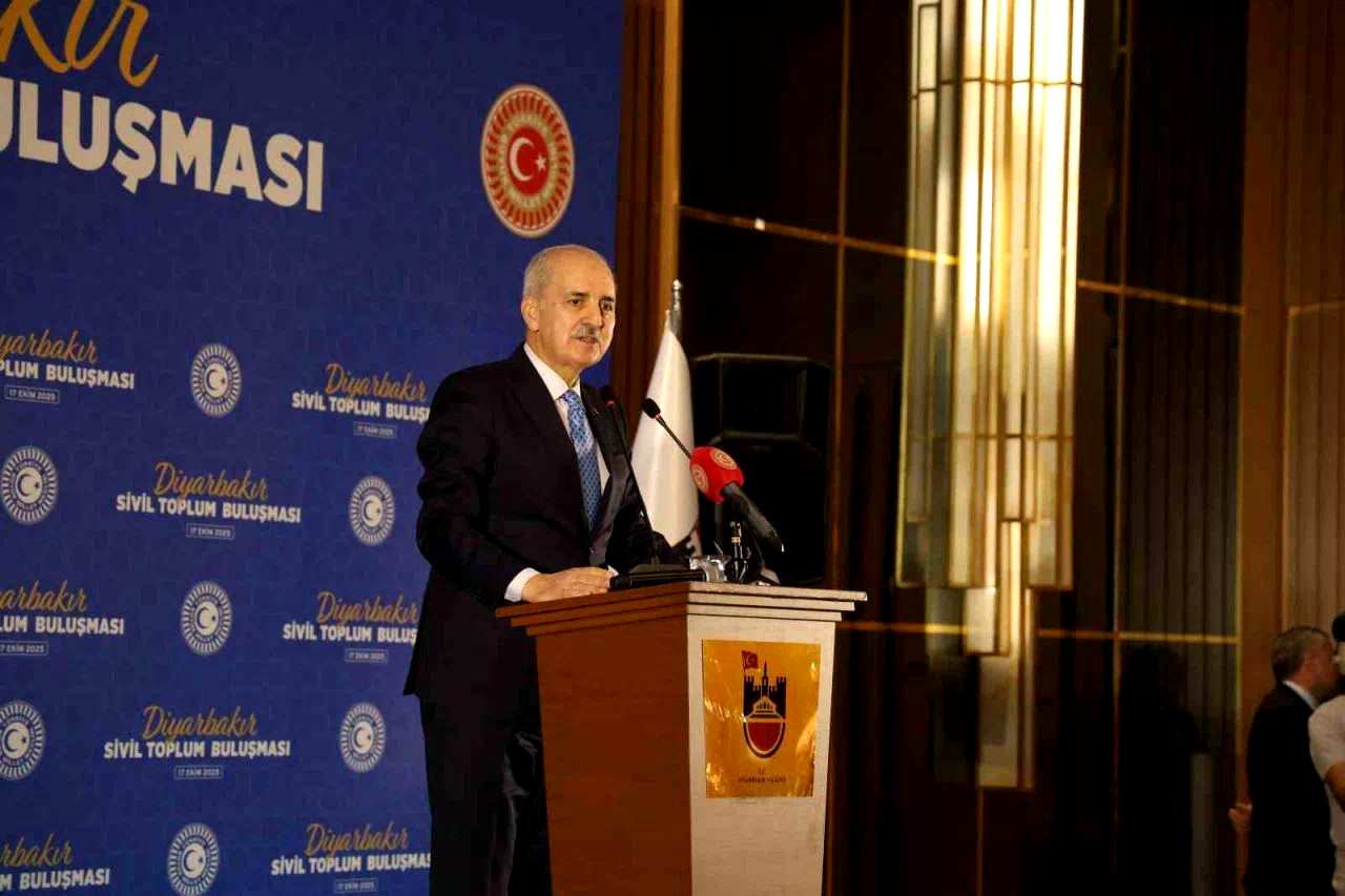 TBMM Başkanı Kurtulmuş: “Belki de insanlık tarihinin en önemli kırılma noktalarından birisinden geçiyoruz”