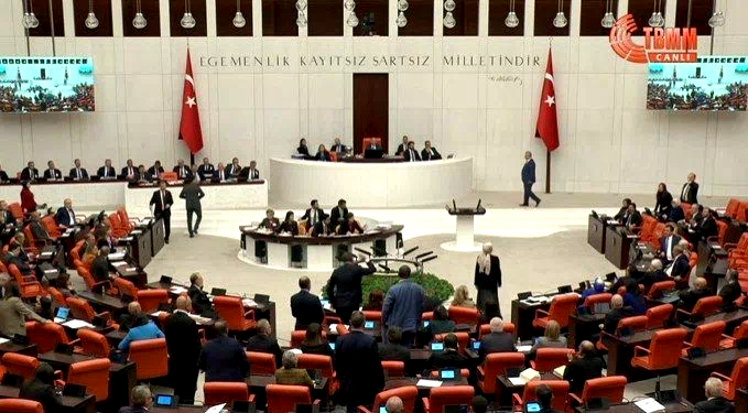 TBMM’de bütçe maratonunda ‘savunma sanayinden kimler rahatsız’ gerginliği