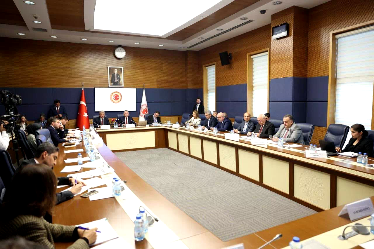 TBMM Dışişleri Komisyonu Başkanı Oktay: “SDG’nin Suriye ile bütünleşmesinin en kısa zamanda gerçekleşmesi gerekmektedir”