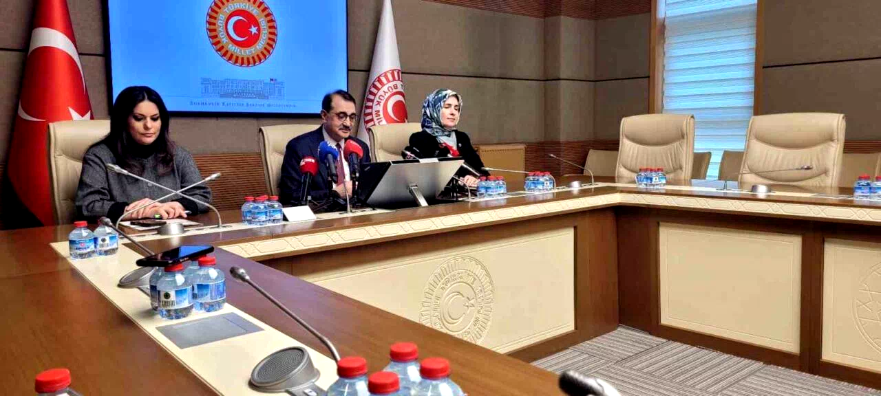 TBMM Yapay Zeka Araştırma Komisyonu Başkanı Dönmez: “Türkiye, yapay zeka çağında edilgen bir ülke olmayacaktır”
