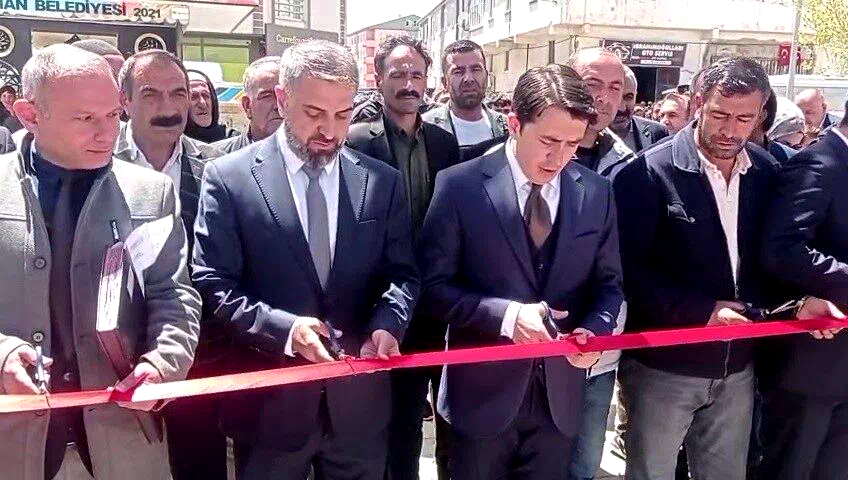 Tekman’da Gazze için hayır çarşısı kurdular