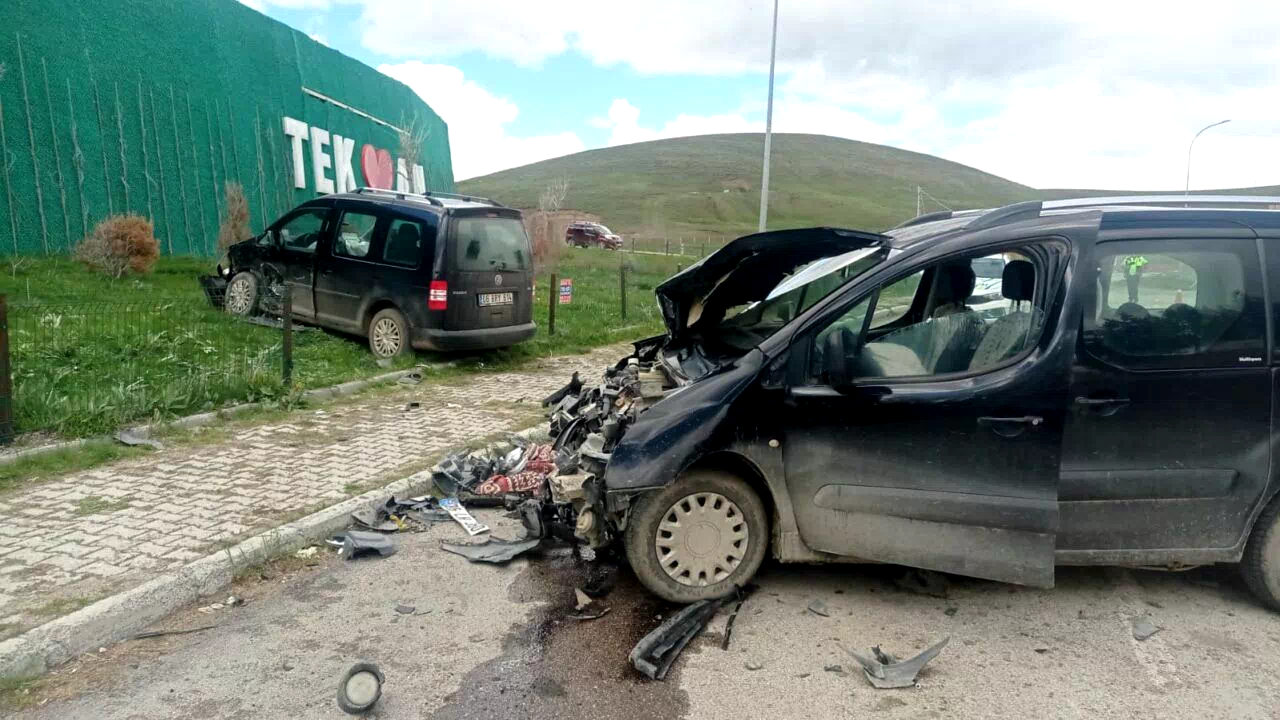 Tekman’da trafik kazası: 6 yaralı