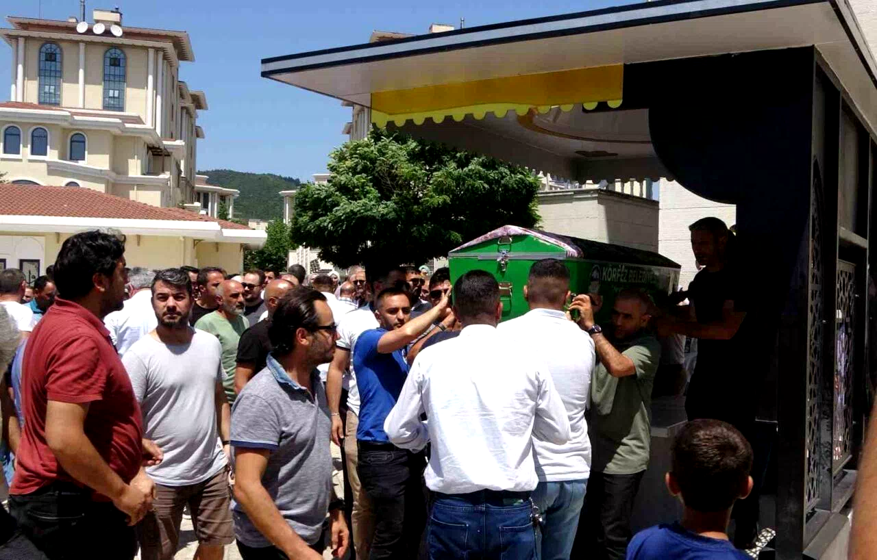 TEM’de yakıtı biten araca ve çekiciye çarpmıştı, 2 ölümlü kazanın cezası belli oldu