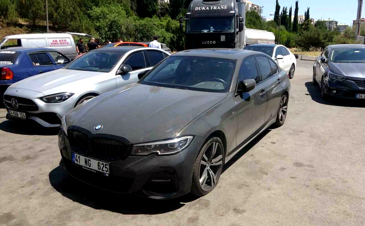 TEM’de yol çalışması tuzağa döndü: Onlarca sürücü soluğu lastikçide aldı