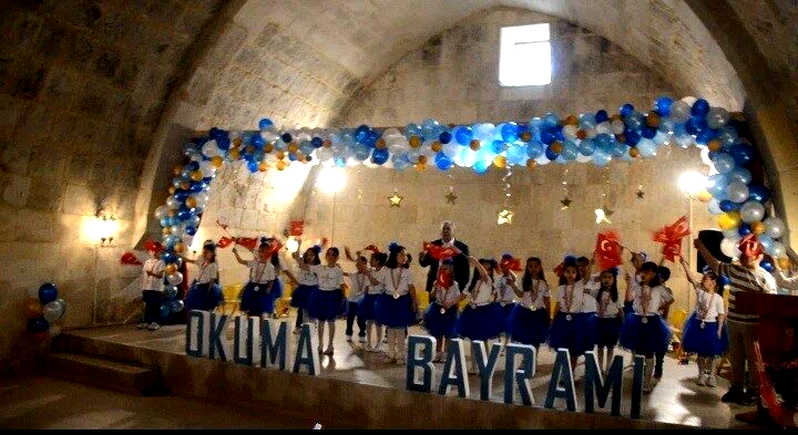 Tercan’da miniklerin okuma bayramı coşkusu
