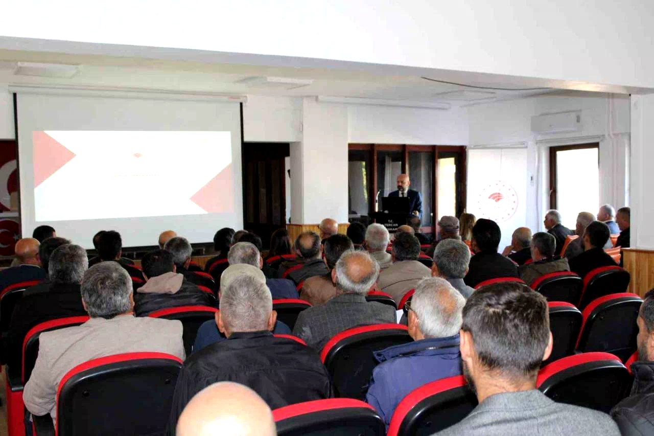 Tercan’da muhtarlara yönelik toplantı düzenlendi