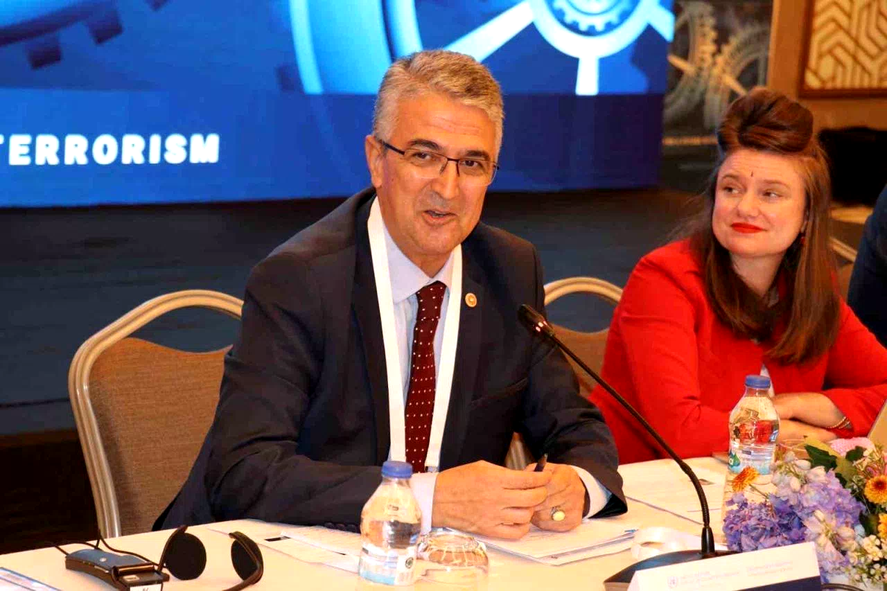 Terörizm ve organize suç arasındaki bağlantı Kamil Aydın başkanlığında masaya yatırıldı