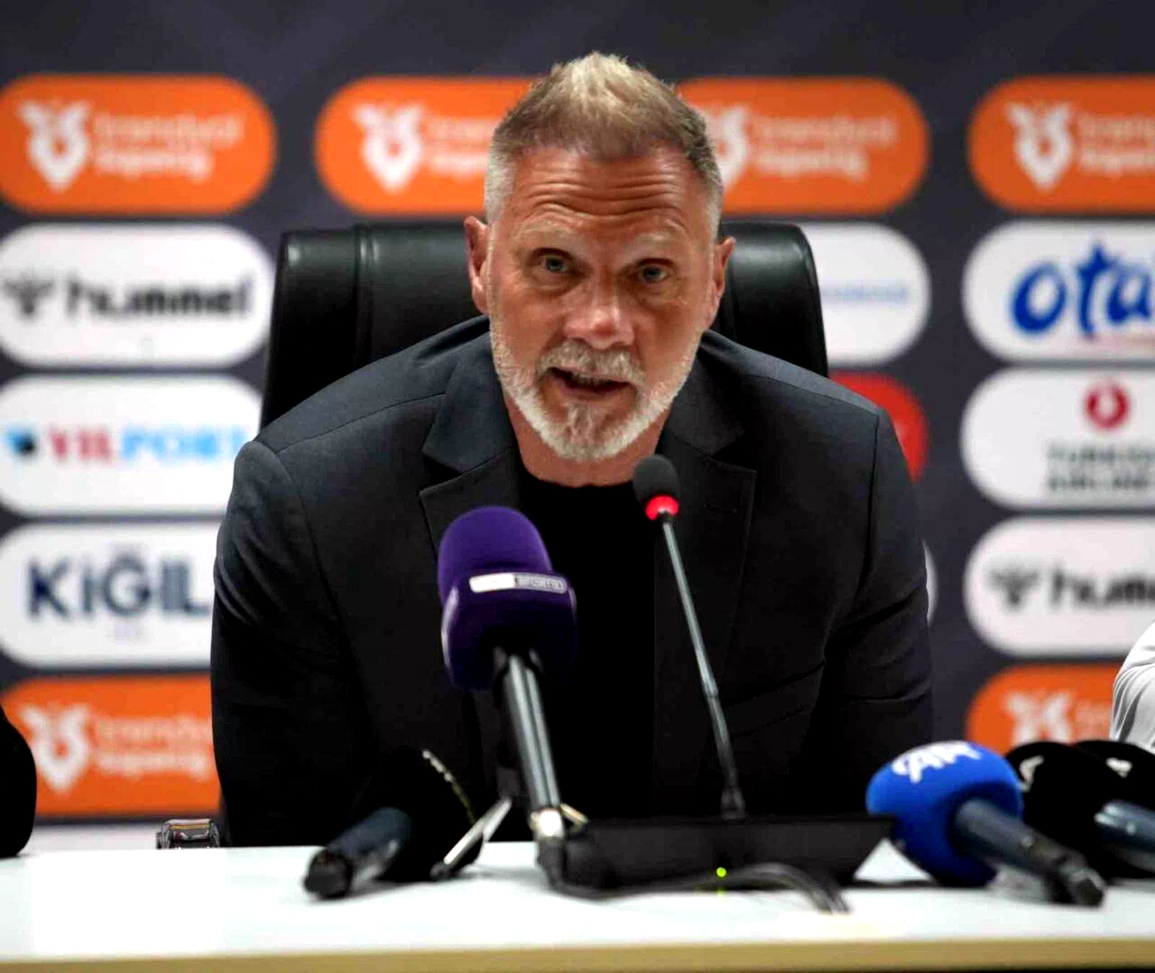 Thorsten Fink: “Fenerbahçe ya da Galatasaray için değil, Samsunspor için oynuyoruz”