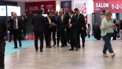 Ticaret Bakanı Ömer Bolat: "Yılsonu 410 milyar dolar mal ve hizmet ihracatı rakamımıza ulaşacağız"