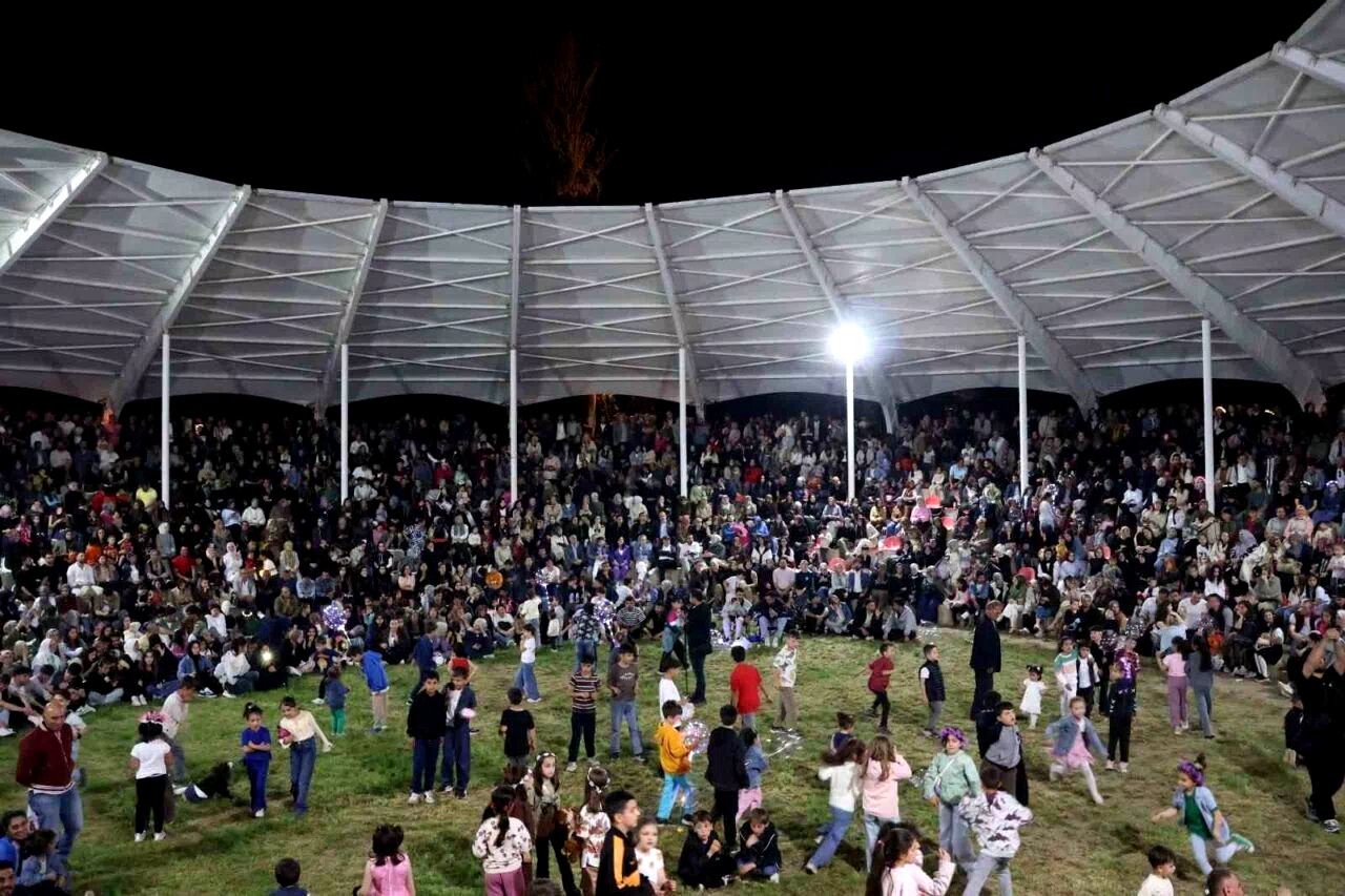 Tortum Şelalesi Festivali’nde renkli ve coşkulu anlar yaşandı