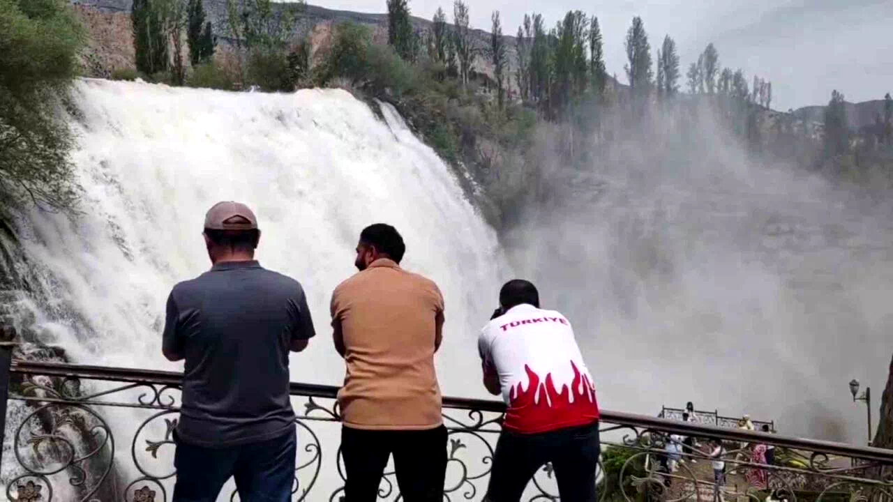 Tortum ve Uzundere’de foto safari heyecanı