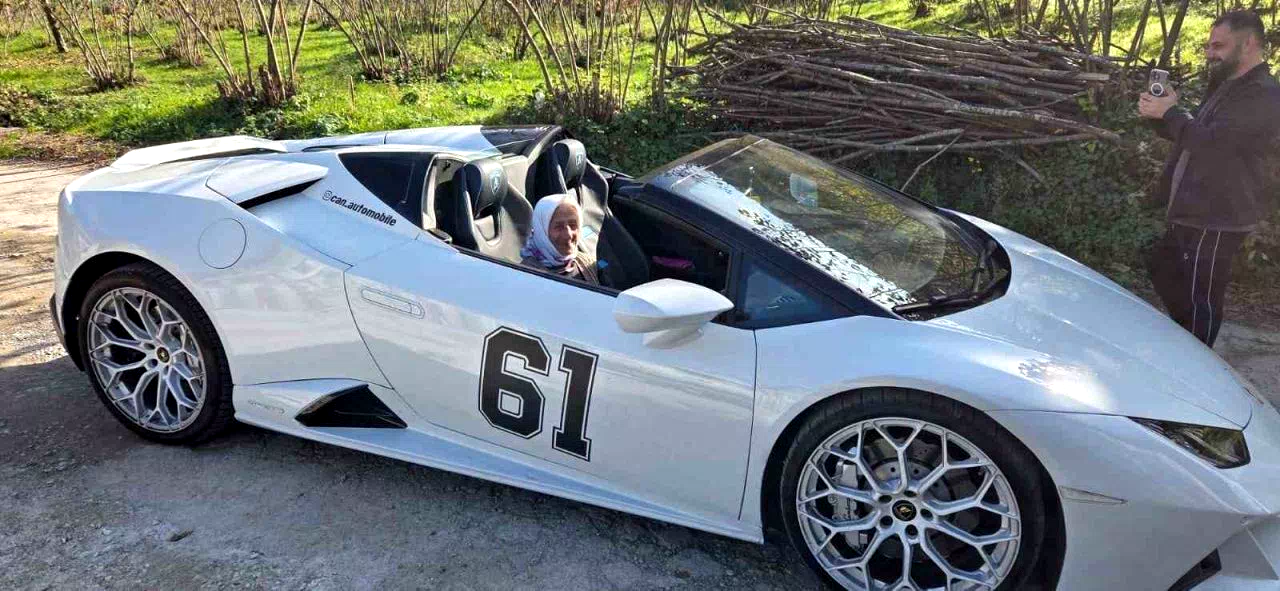 Trabzon’a Lamborghini ile geldi, köy yollarında ilgi odağı oldu