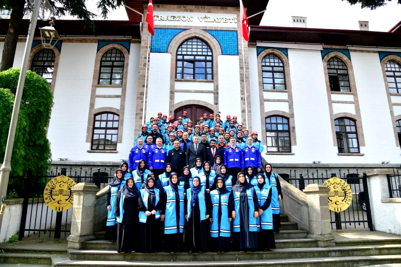 Trabzon’da 50 imam-hatip ile 20 Kur’an-ı Kerim Kursu öğreticisi AFAD gönüllüsü oldu