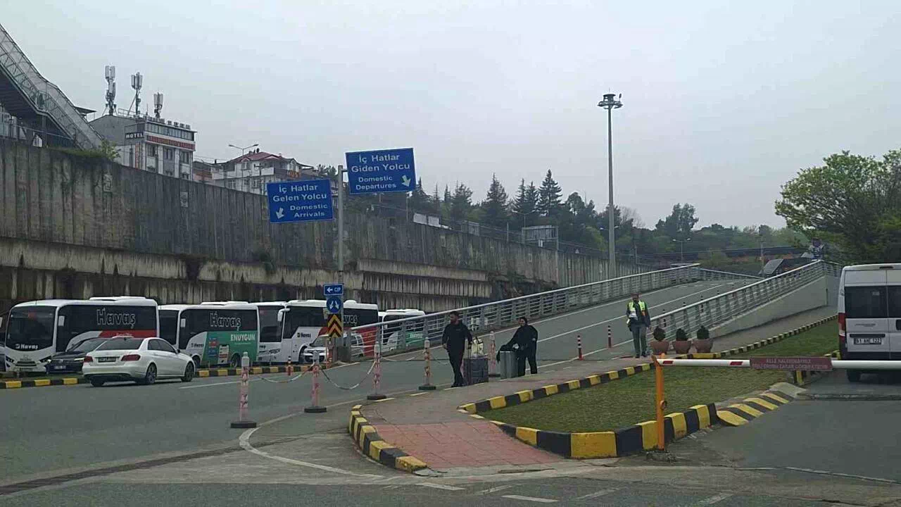 Trabzon’da hava ulaşımına sis engeli