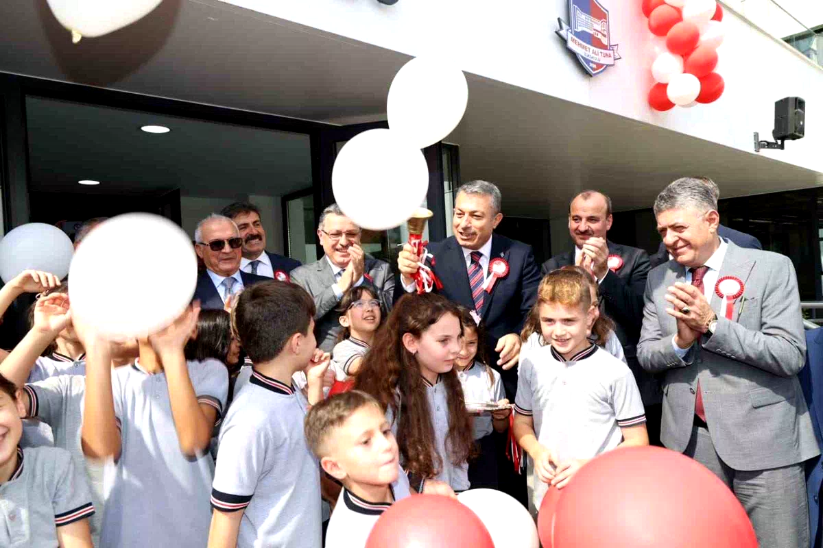 Trabzon’da ilk ders zili çaldı