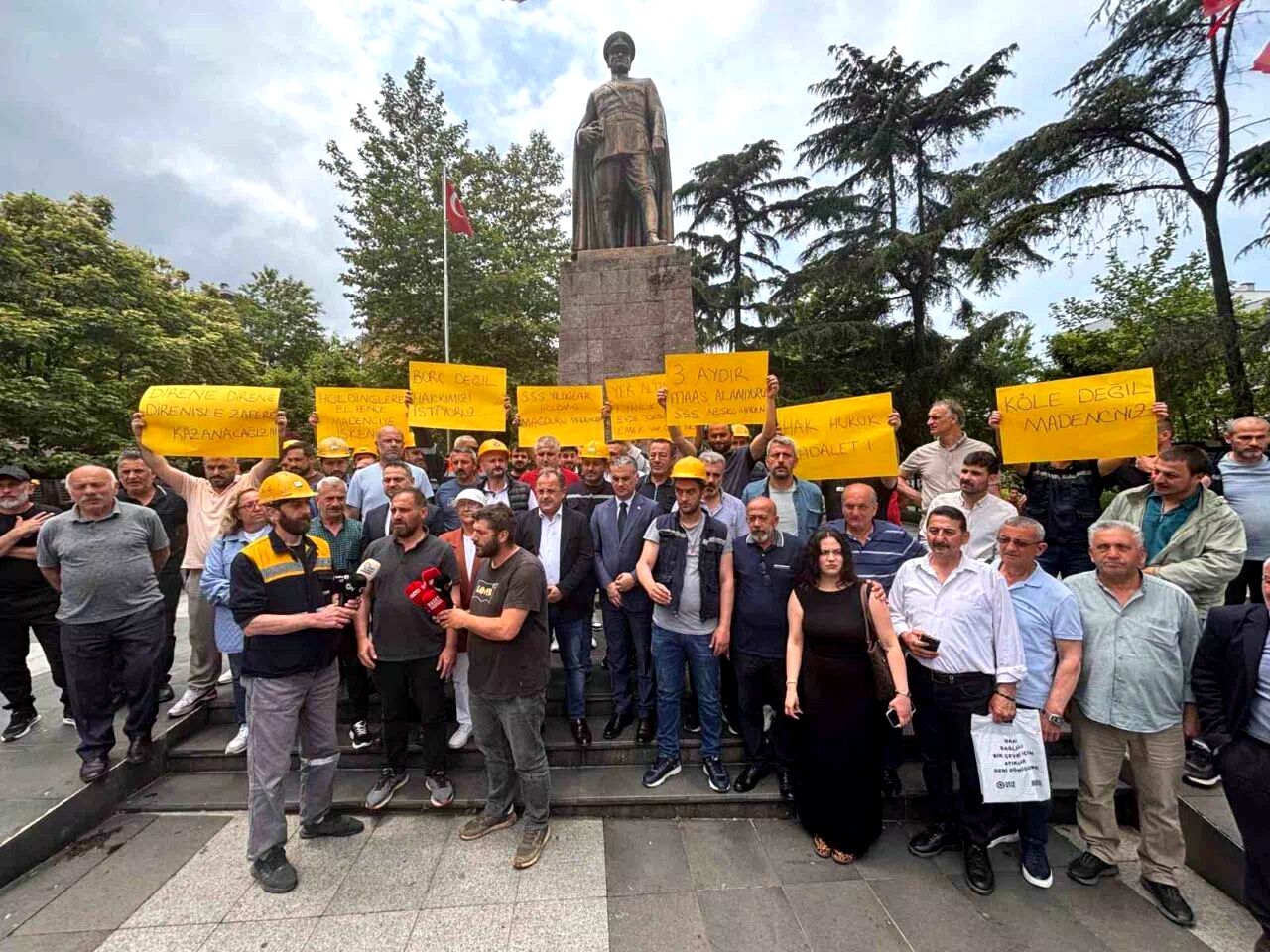 Trabzon’da madencilerin maaş protestosu