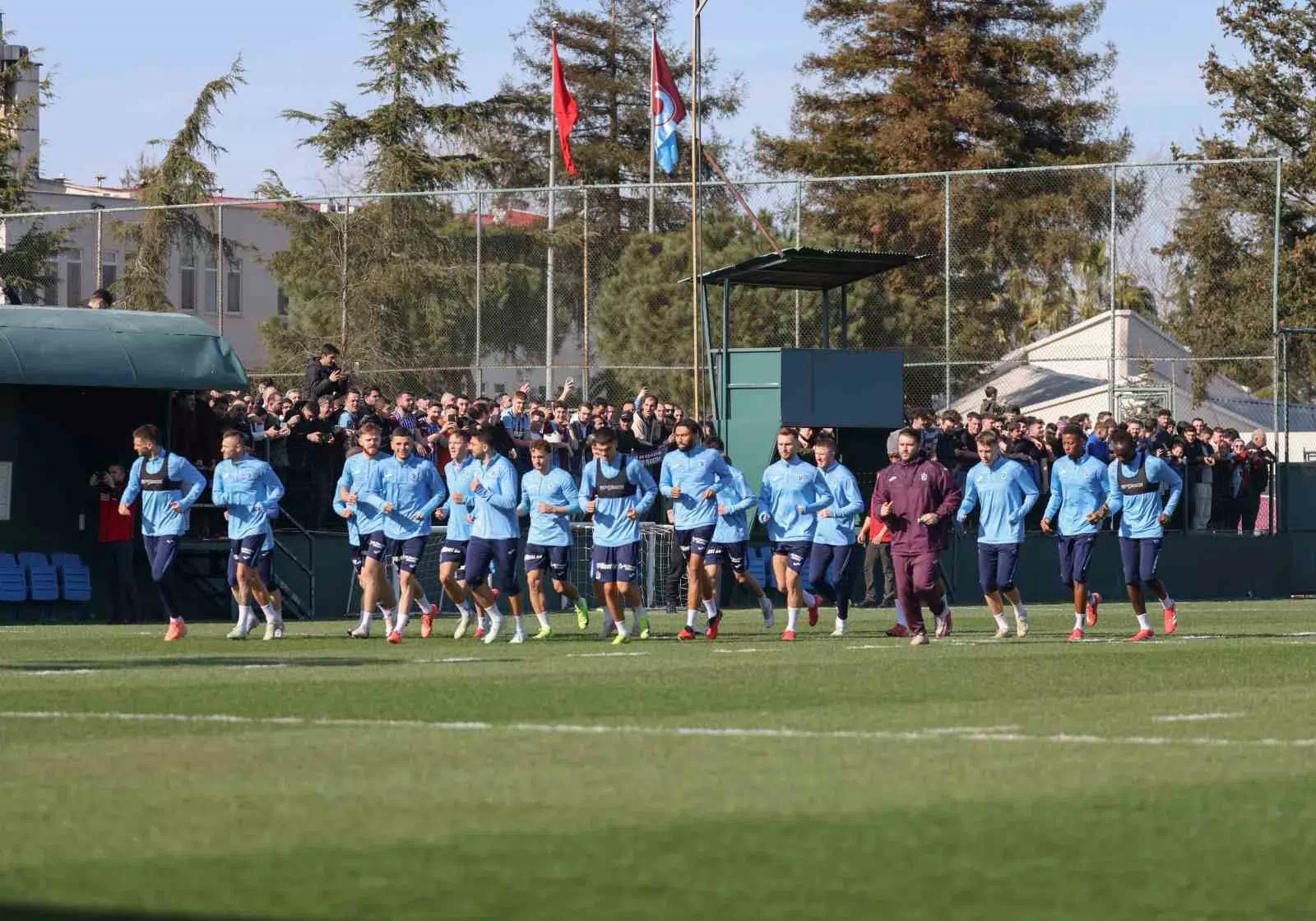 TRABZONSPOR, BAŞAKŞEHİR’İ DEPLASMANDA MAĞLUP ETMEK İSTİYOR.