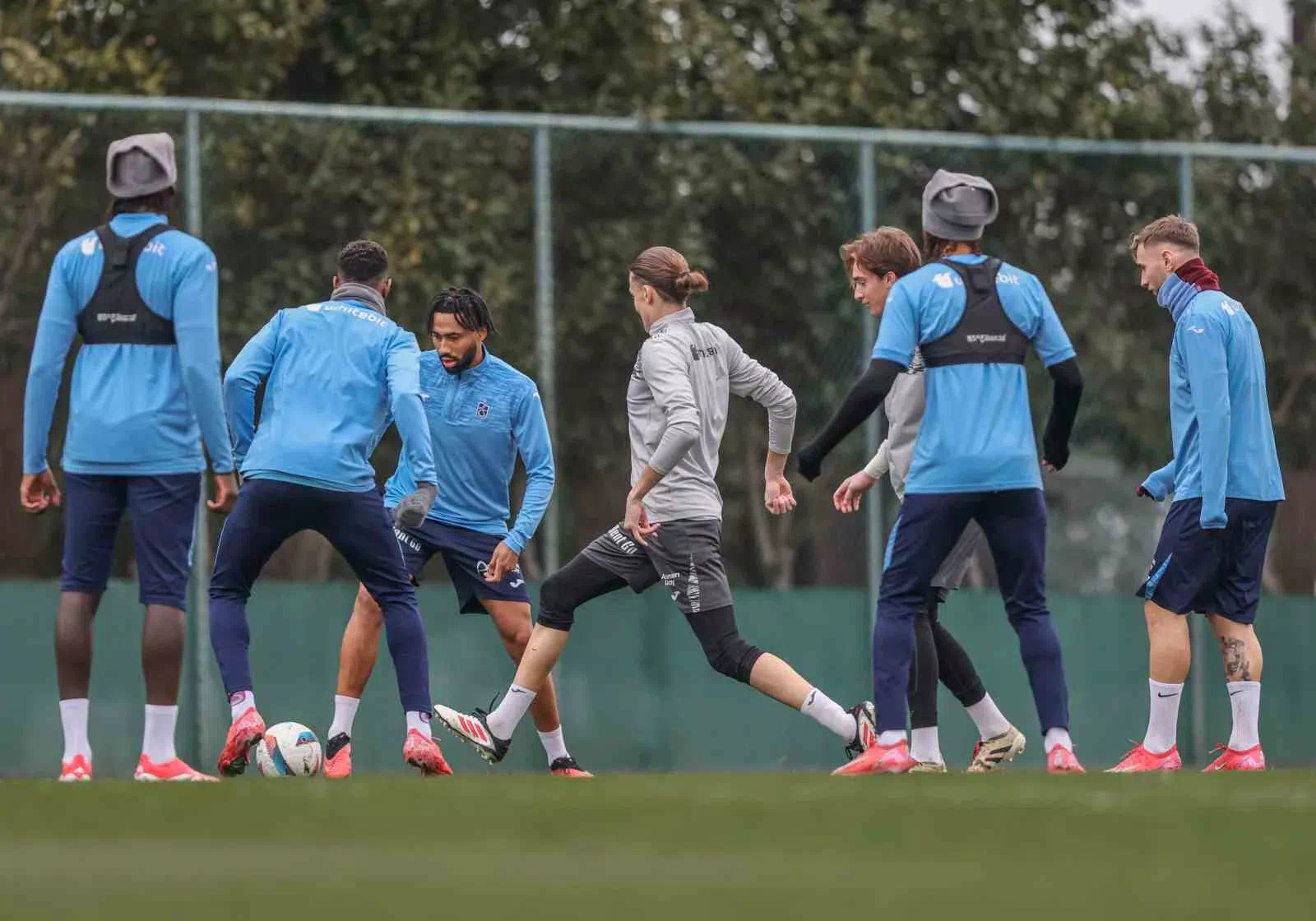 Trabzonspor, Hüseyin Çimşir yönetiminde Başakşehir maçı hazırlıklarına başladı.
