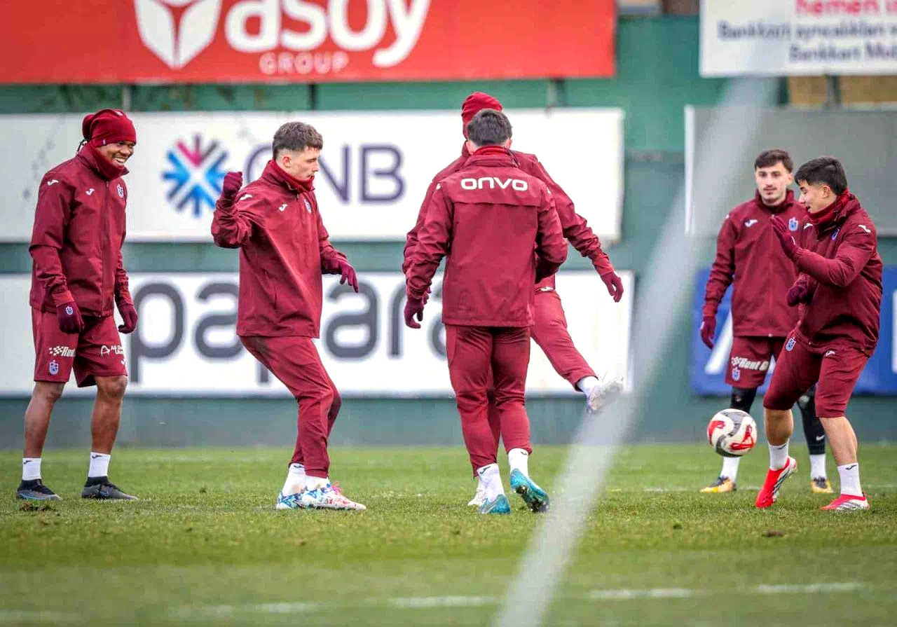 Trabzonspor, Kasımpaşa maçı hazırlıklarına ara vermeden başladı