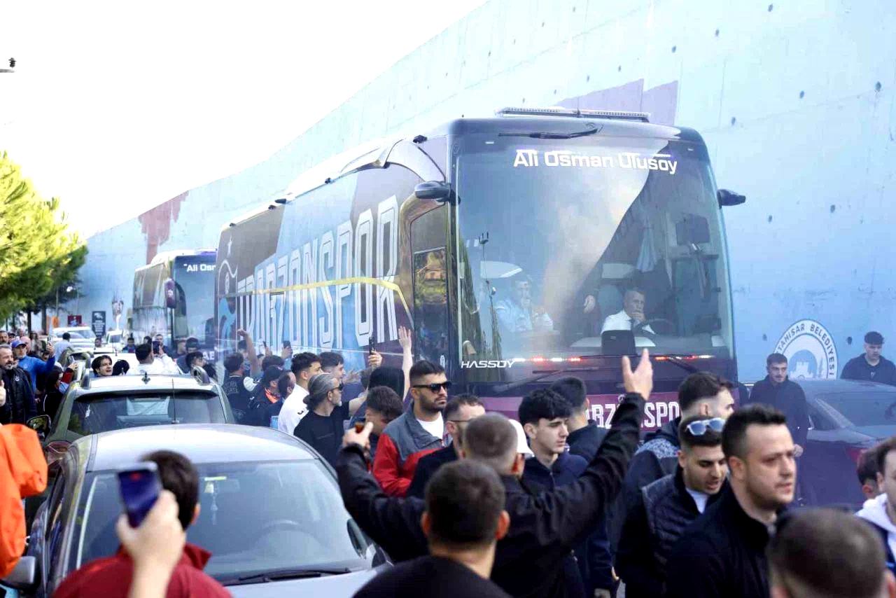 Trabzonspor taraftarı takımını Rize deplasmanına uğurladı