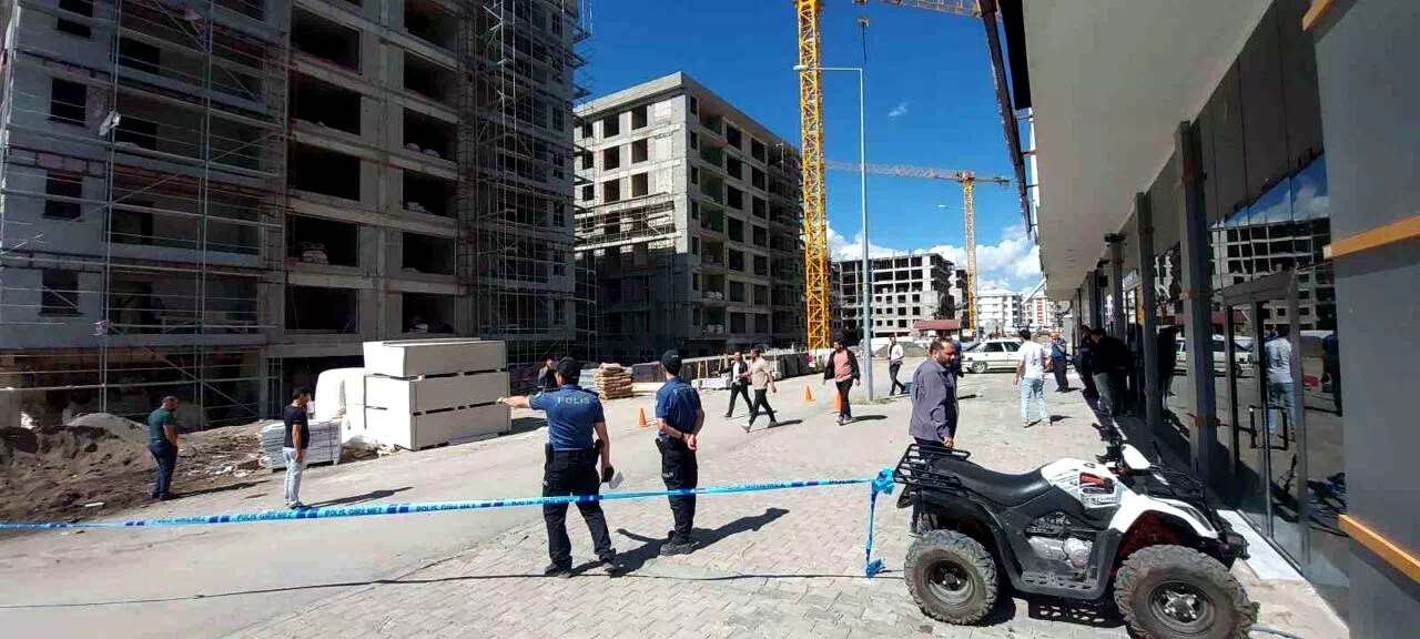 Trafik kazasıyla başlayan kavga büyüdü, sonrasında silahlar konuştu