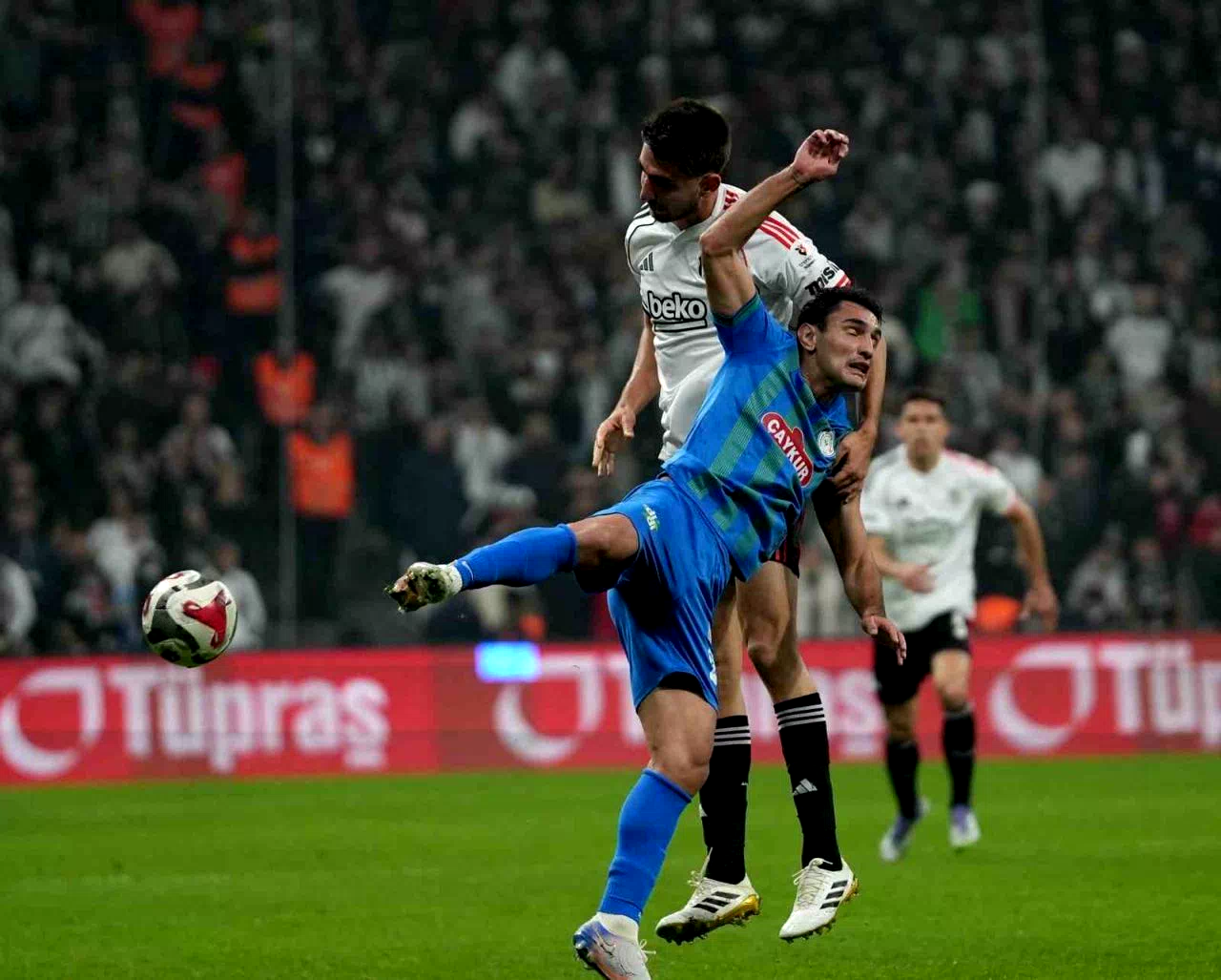 Trendyol Süper Lig: Beşiktaş: 0 – Çaykur Rizespor: 0 (İlk yarı)