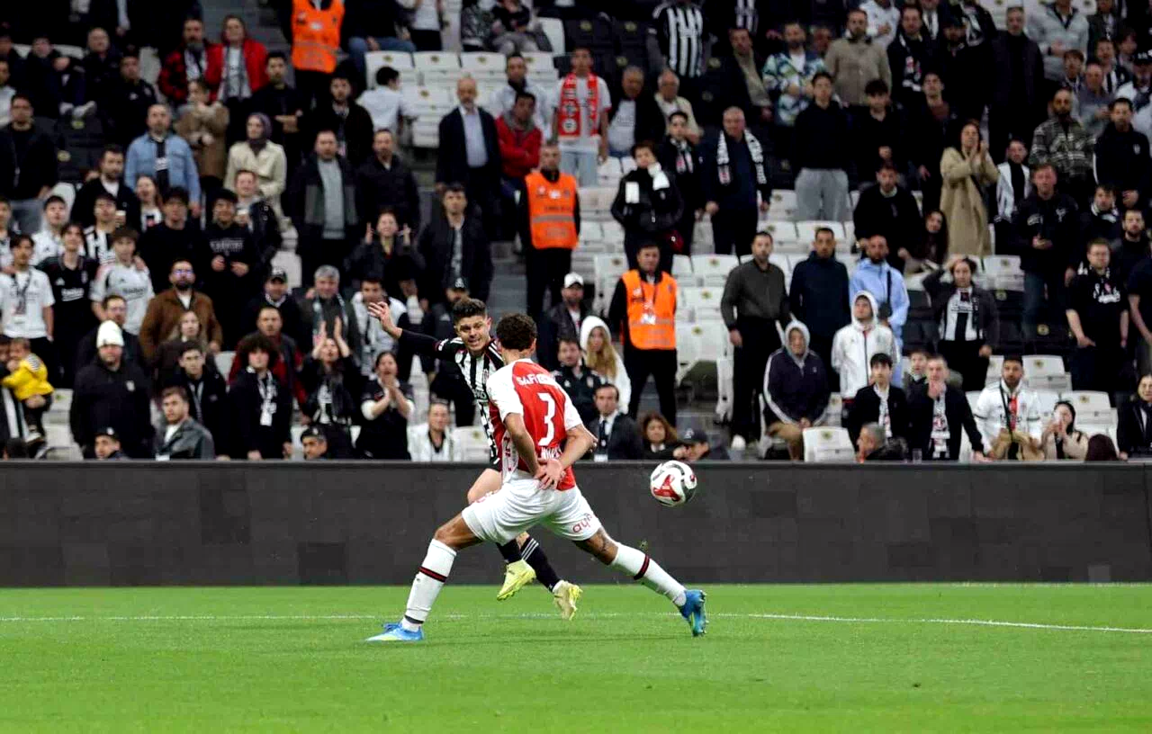 Trendyol Süper Lig: Beşiktaş: 0 – Fatih Karagümrük: 0 (Maç devam ediyor)