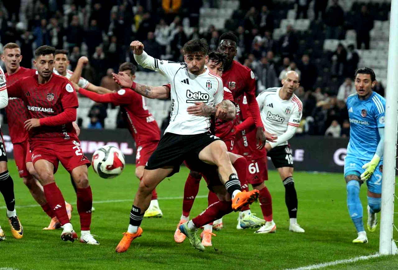 Trendyol Süper Lig: Beşiktaş: 1 – Gaziantep FK: 1 (İlk yarı)