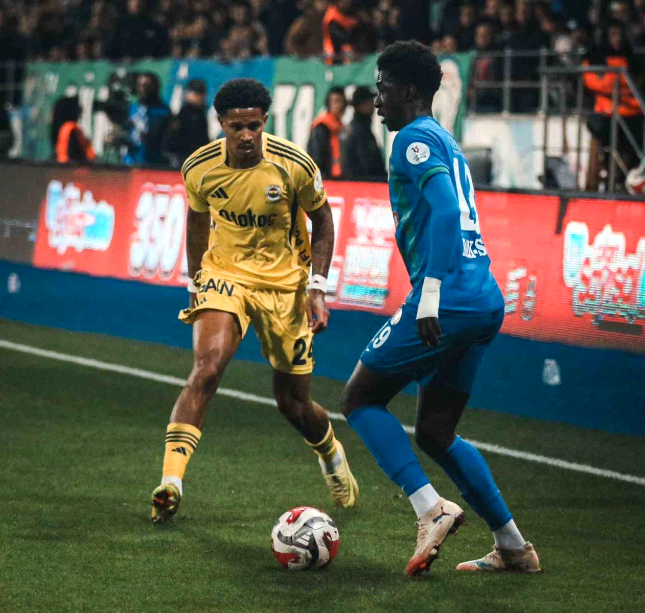 Trendyol Süper Lig: Çaykur Rizespor: 2 – Fenerbahçe: 0 (İlk yarı)