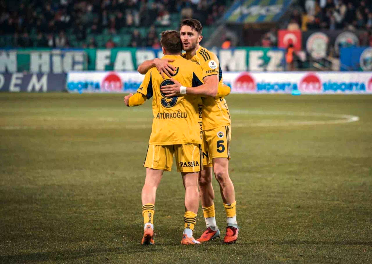 Trendyol Süper Lig: Çaykur Rizespor: 2 – Fenerbahçe: 5 (Maç sonucu)