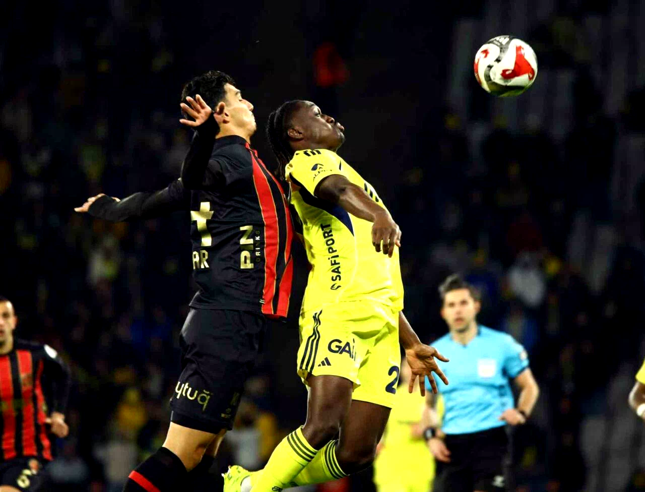 Trendyol Süper Lig: Fatih Karagümrük: 1 – Fenerbahçe: 0 (Maç devam ediyor)