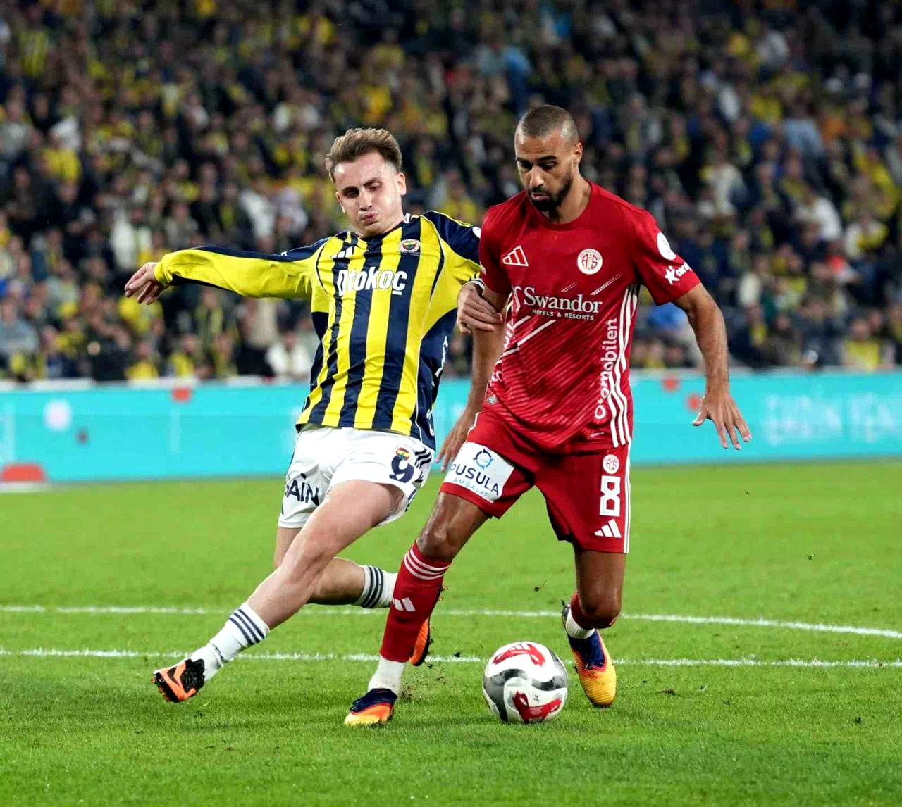 Trendyol Süper Lig: Fenerbahçe: 0 – Antalyaspor: 0 (İlk yarı)