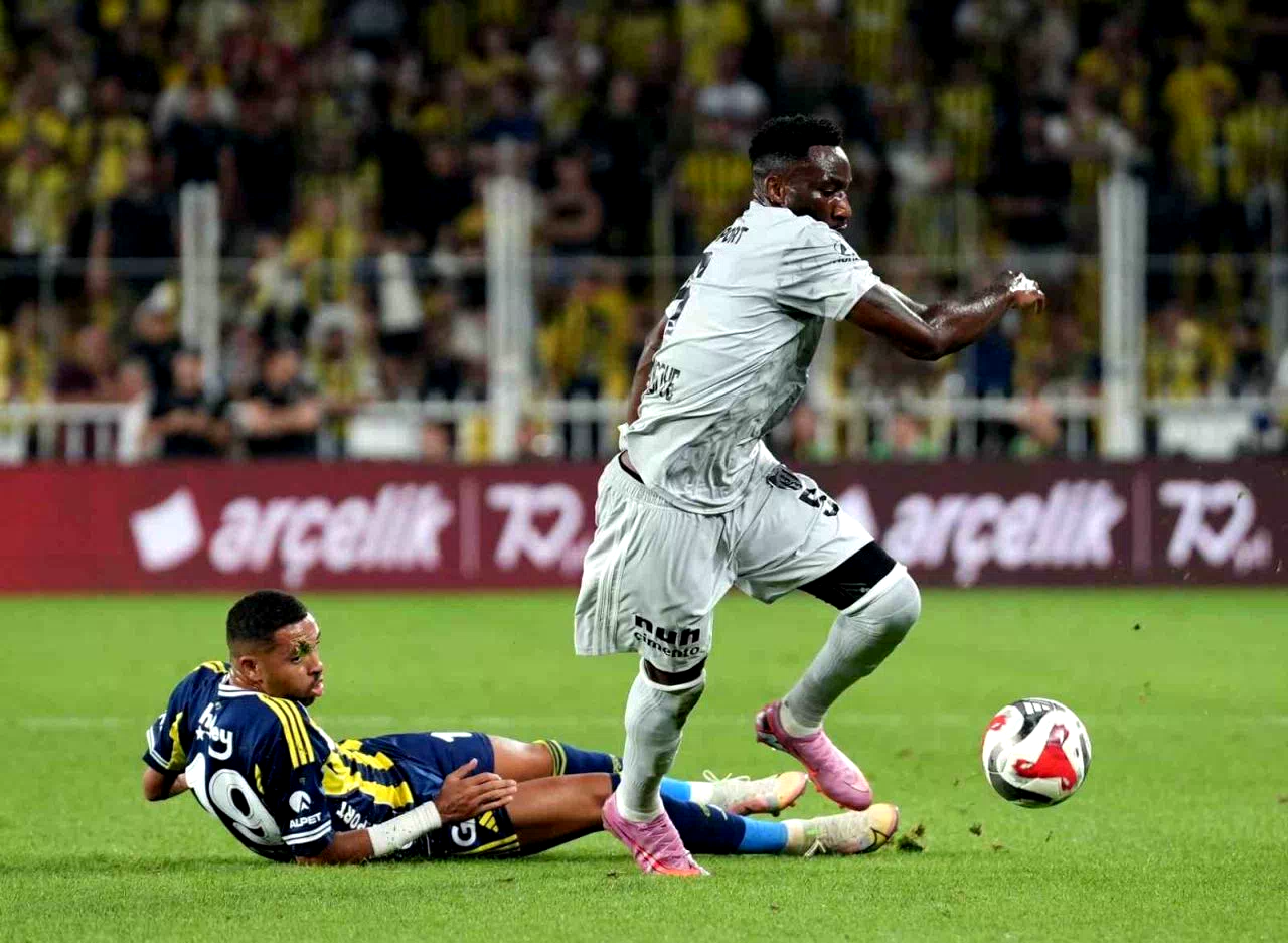 Trendyol Süper Lig: Fenerbahçe: 1 – Kocaelispor: 1 (İlk yarı)