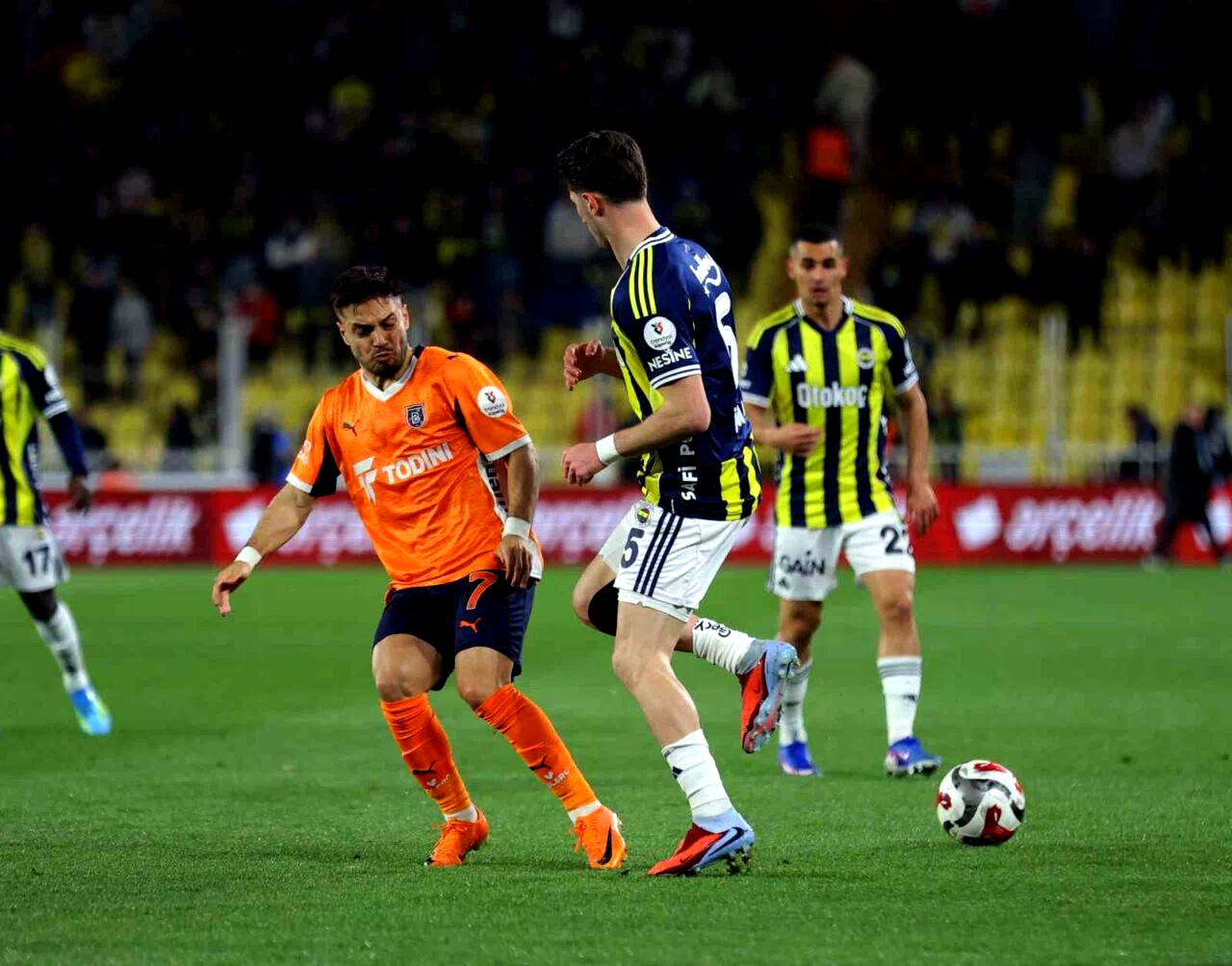Trendyol Süper Lig: Fenerbahçe: 1 – RAMS Başakşehir: 1 (İlk yarı)