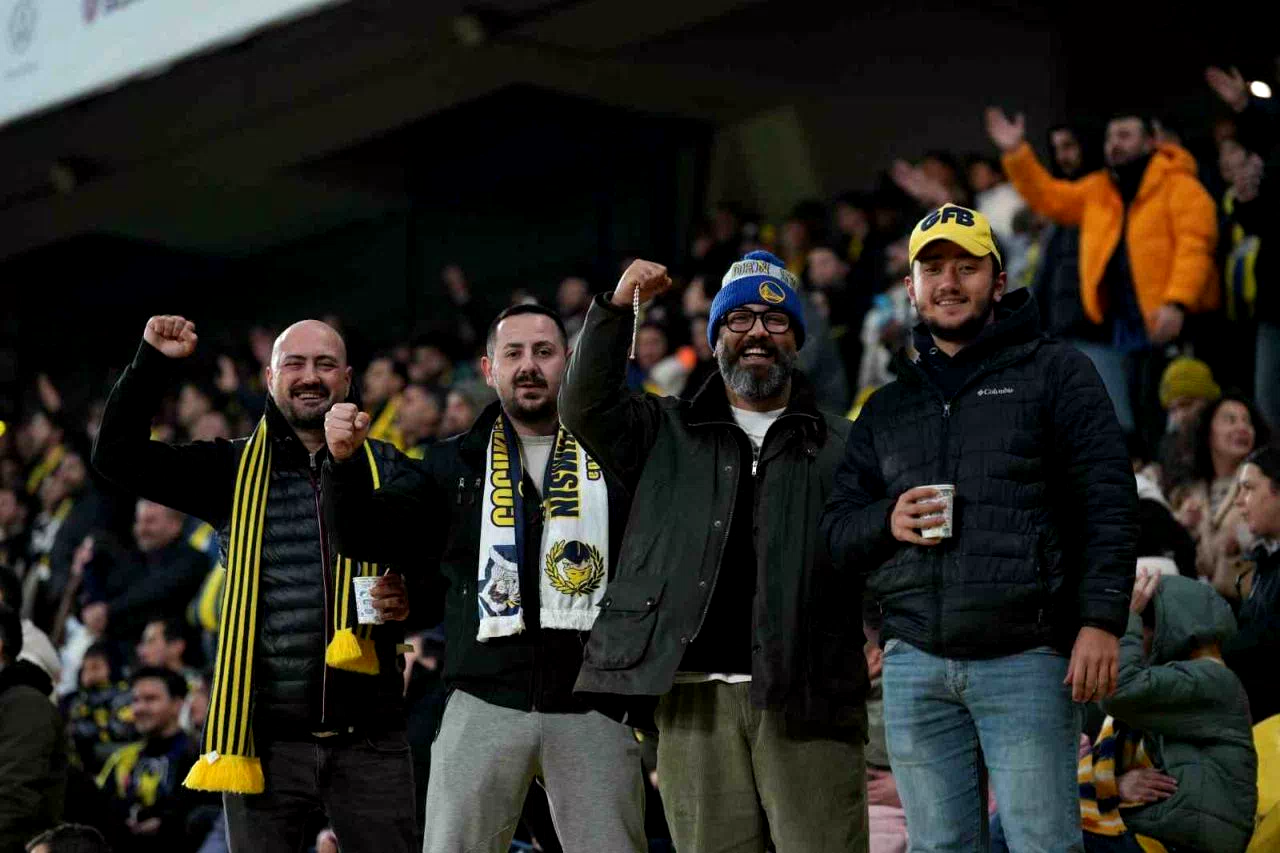 Trendyol Süper Lig: Fenerbahçe: 3 – Konyaspor: 0 (İlk yarı)