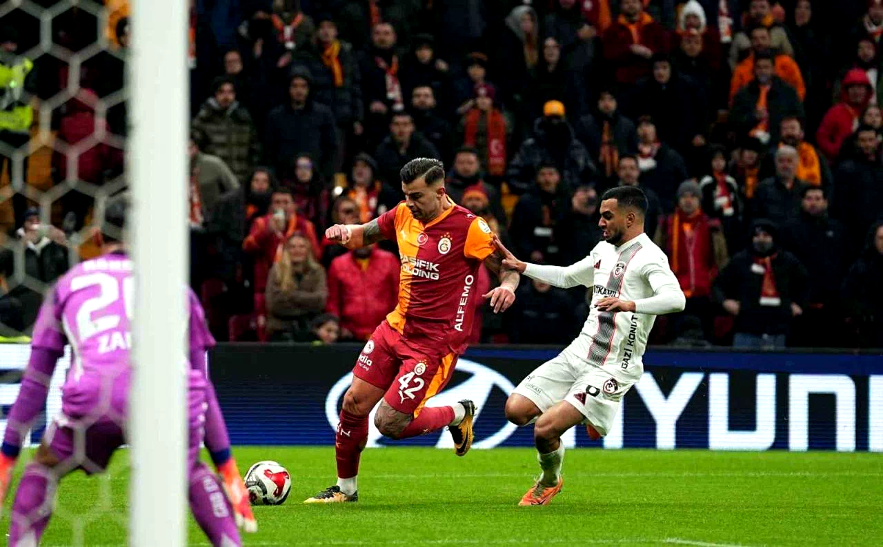 Trendyol Süper Lig: Galatasaray: 0 – Gaziantep FK: 0 (İlk yarı)