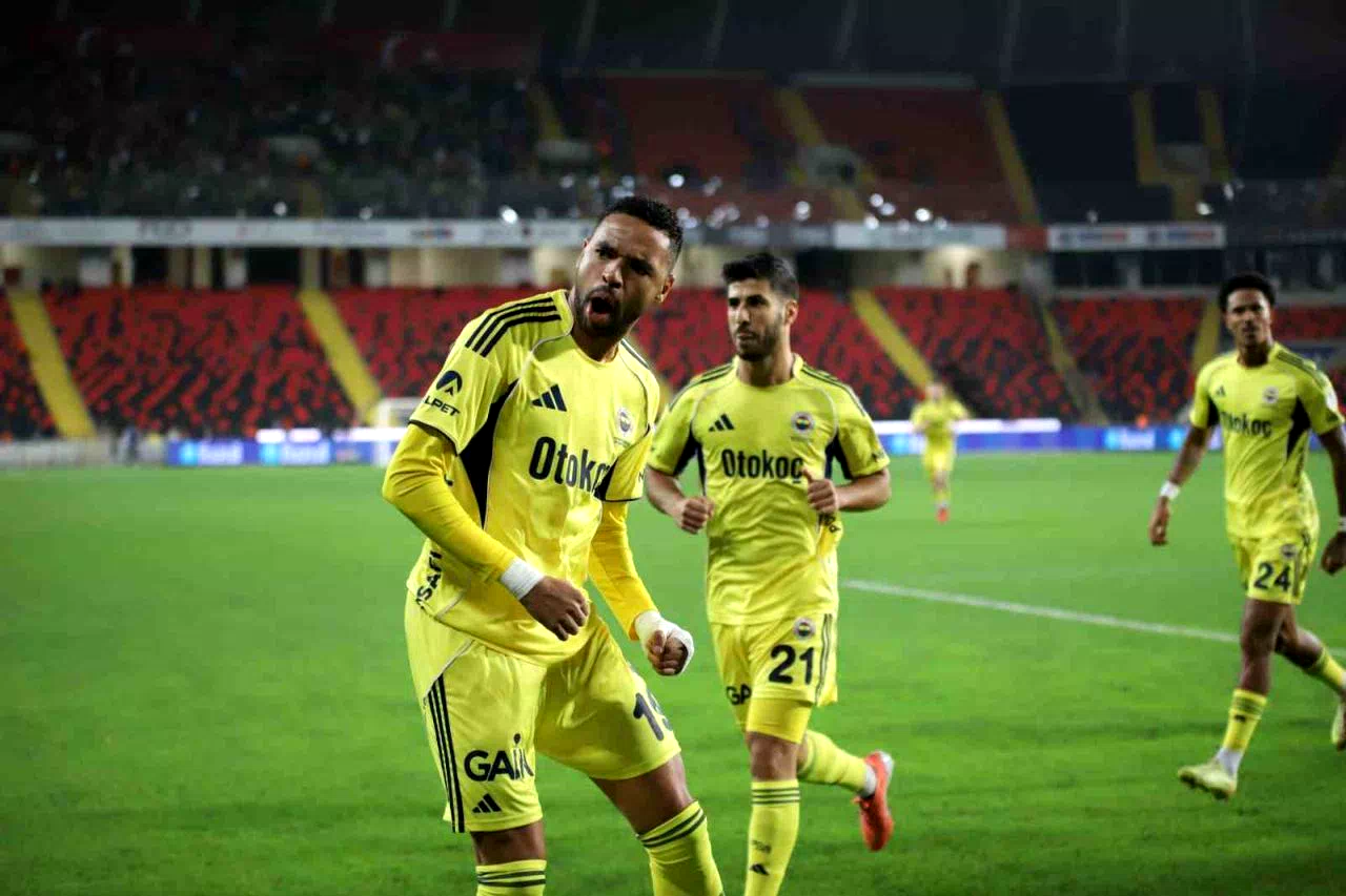 Trendyol Süper Lig: Gaziantep FK: 0 – Fenerbahçe: 2 (İlk yarı)