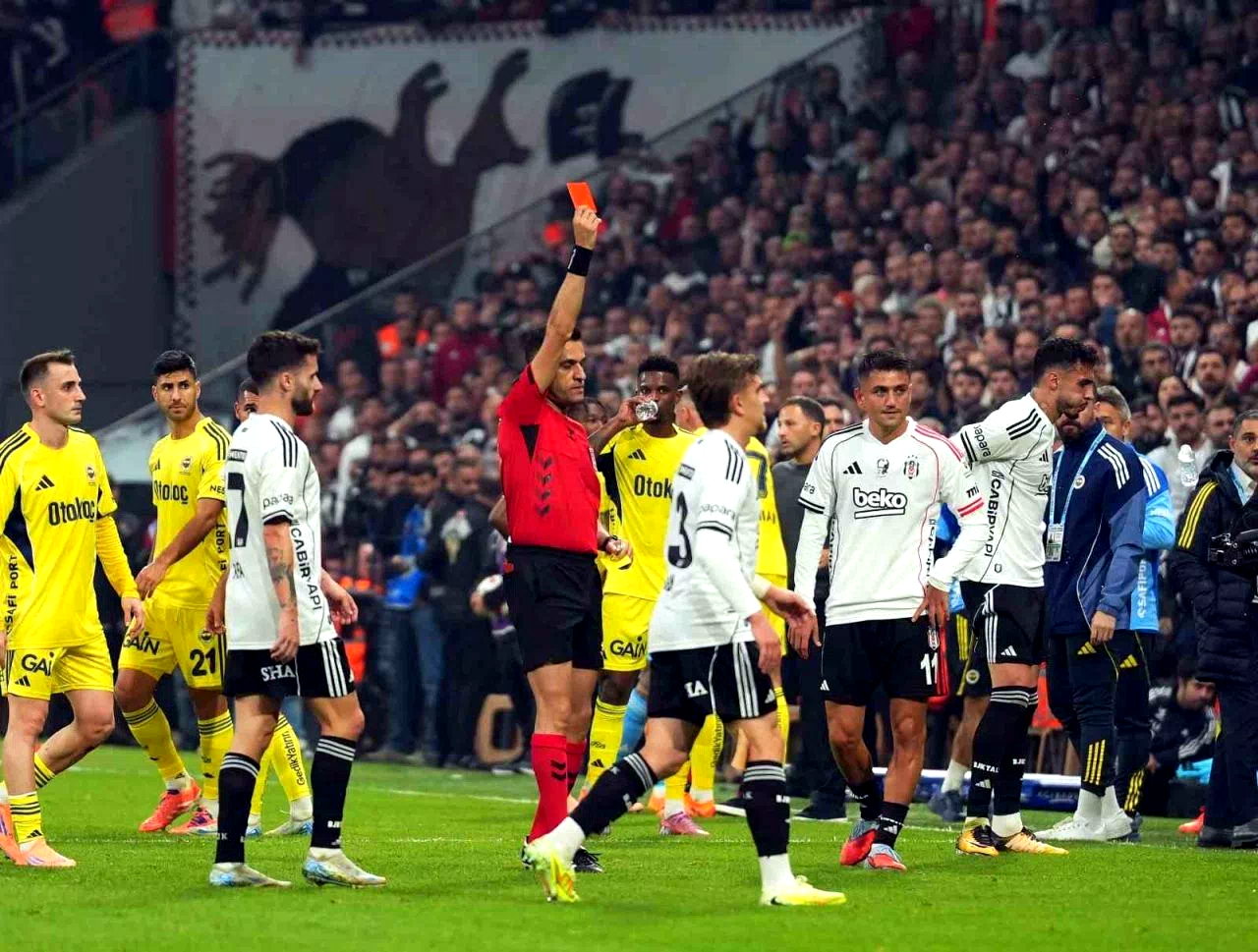 Trendyol Süper Lig’in ilk yarısında 676 sarı, 38 kırmızı kart çıktı