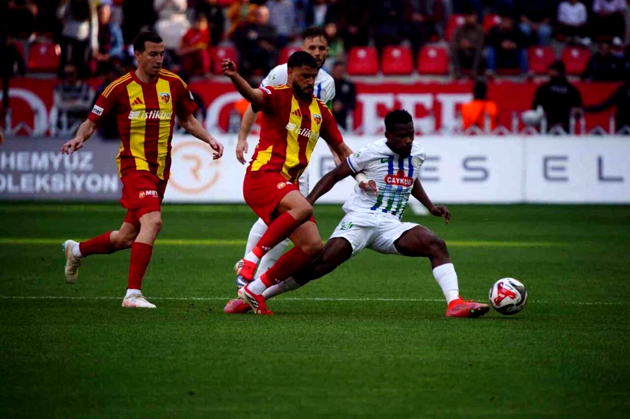 Trendyol Süper Lig: Kayserispor: 0 – Çaykur Rizespor: 0 (İlk yarı)