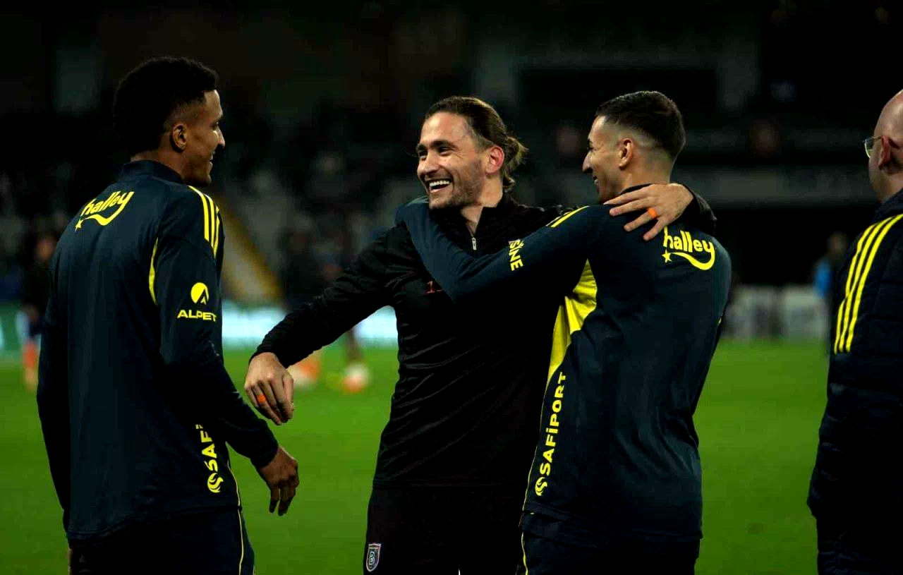 Trendyol Süper Lig: RAMS Başakşehir: 0 – Fenerbahçe: 0 (Maç devam ediyor)