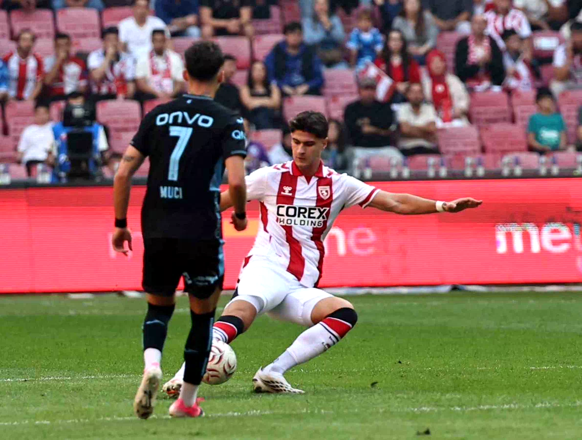 Trendyol Süper Lig: Samsunspor: 0 - Trabzonspor: 3 (İlk yarı)