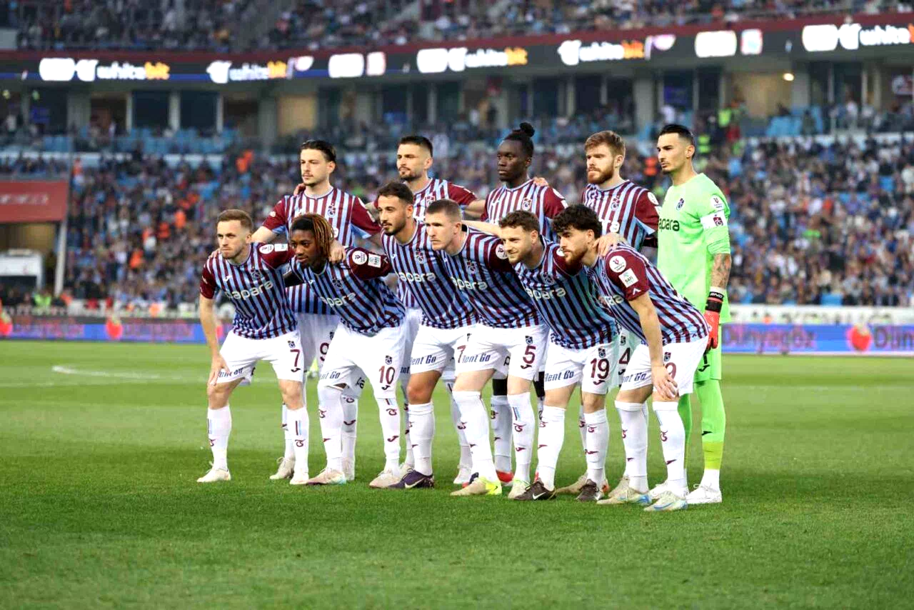 Trendyol Süper Lig: Trabzonspor: 0 – Galatasaray: 0 (İlk yarı)
