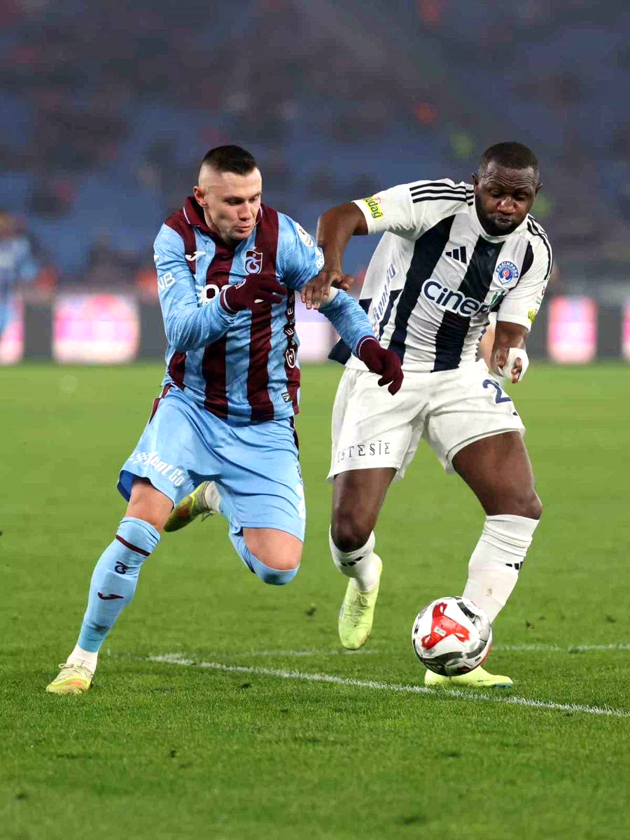 Trendyol Süper Lig: Trabzonspor: 0 – Kasımpaşa: 0 (İlk yarı)