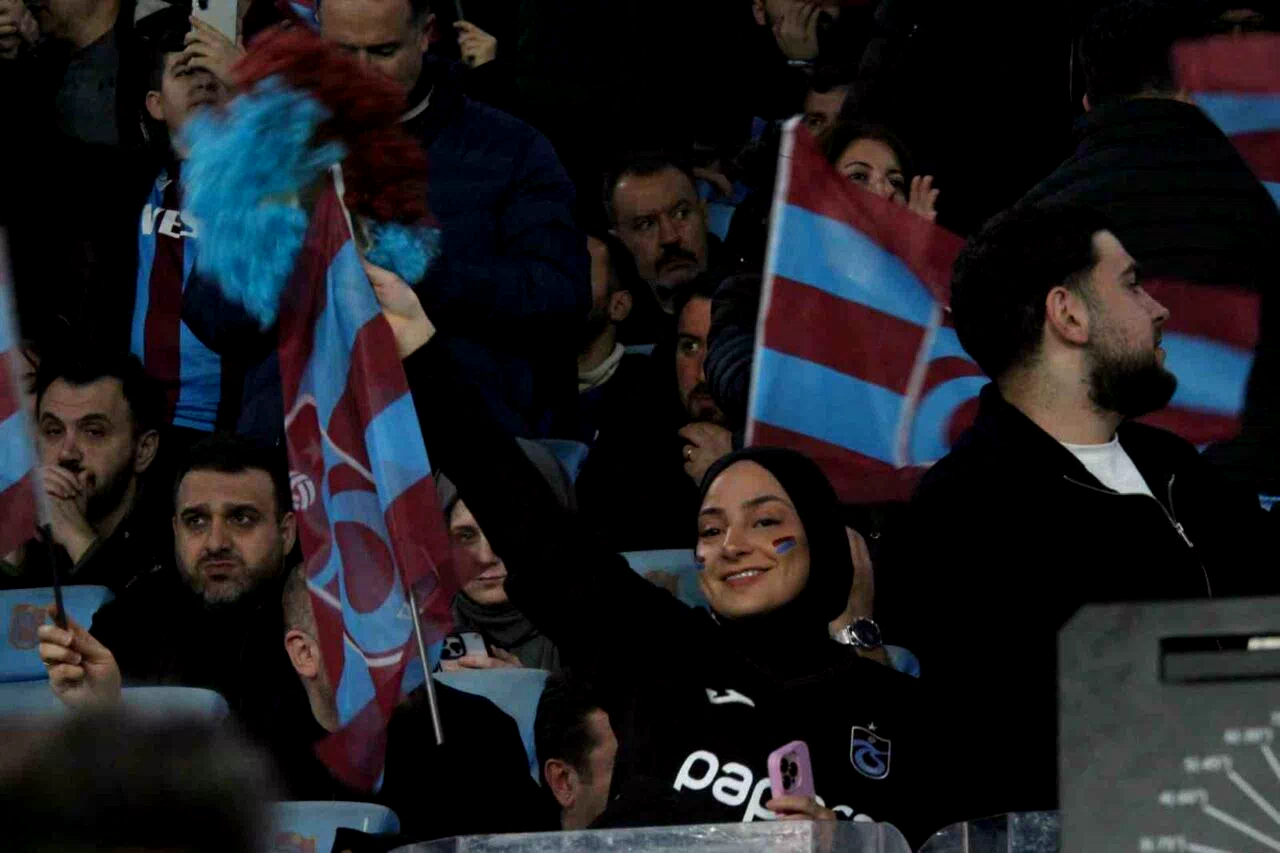Trendyol Süper Lig: Trabzonspor: 1 – Fenerbahçe: 1 (Maç devam ediyor)