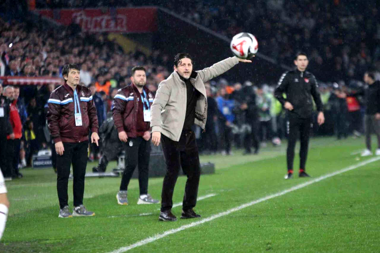 Trendyol Süper Lig: Trabzonspor: 2 – Fenerbahçe: 3 (Maç sonucu)